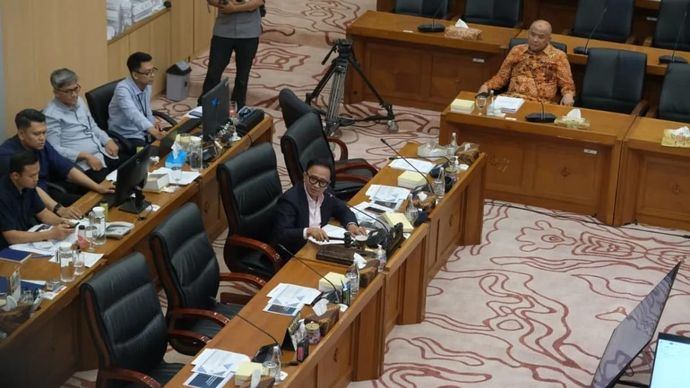 Wakil Ketua Komisi XII DPR RI Bambang Haryadi saat Rapat Dengar Pendapat (RDP) dan Rapat Dengar Pendapat Umum (RDPU) Panja Lingkungan Hidup dengan PT Jababeka Tbk di kompleks parlemen, Jakarta