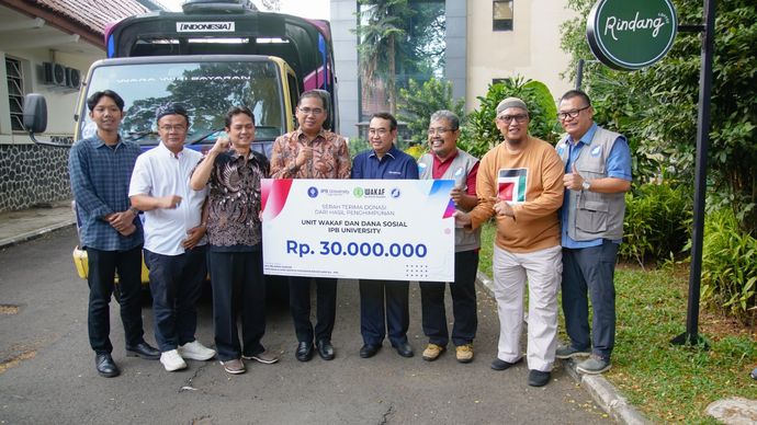 IPB University dan ARM HA-IPB Resmi Lepas Bantuan 6.350 Nasi Steril Siap Makan ke NTT