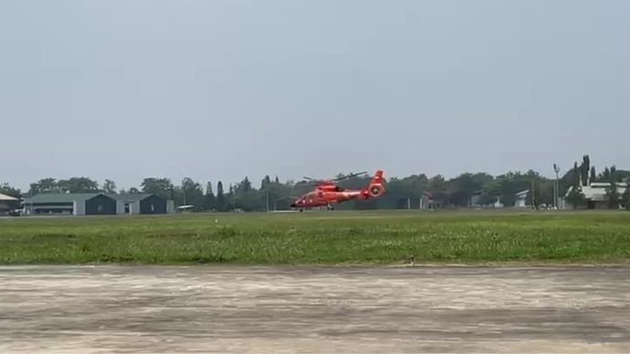 Tangkapan Layar - Helikopter HR-3604 Dikerahkan Dukung Operasi SAR di Gunung Anak Krakatau.