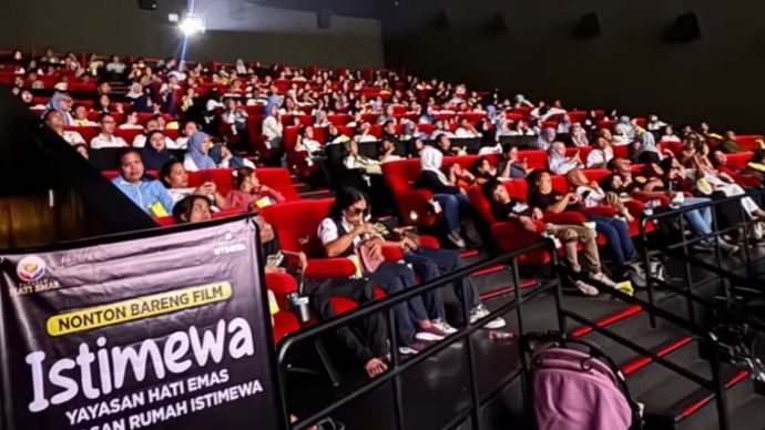Penayangan hari pertama film Istimewa dipadati oleh anak disabilitas