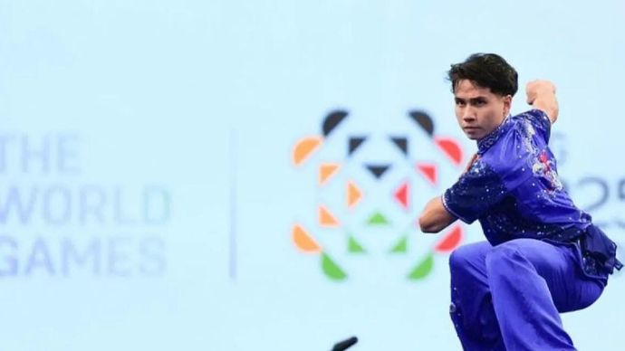 Arsip foto - Atlet wushu Indonesia Seraf Naro Siregar, beraksi di nomor kombinasi changquan-daoshu-gunshu putra, dalam The World Games 2025, di Chengdu, China, Sabtu, 9 Agustus 2025