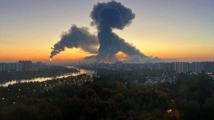 Hari terakhir pemungutan suara pemilu parlemen Rusia diwarnai serangkaian serangan ratusan drone Ukraina di wilayah Moskow