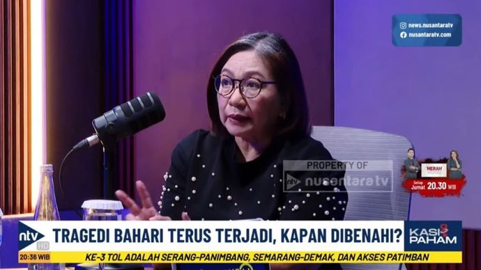 Investigator Komite Nasional Keselamatan Transportasi (KNKT) periode 1999&ndash;2008, Ruth Hanna Simatupang dalam program Kasipaham di Nusantara TV