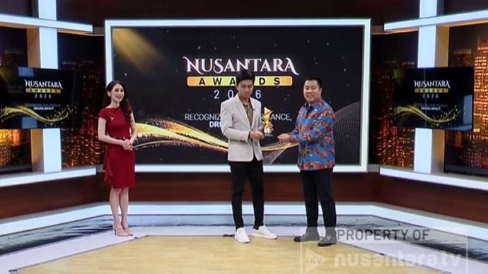 Sucor Sekuritas dianugerahi penghargaan IPO Market Catalyst of the Year 2026 dalam ajang Nusantara Awards 2026 yang diselenggarakan oleh Nusantara TV.
