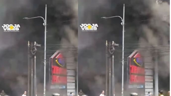 Toko bangunan Trans Home yang ada di jalan Jogja-Solo, Kalurahan Kalitirto, Kapanewon Berbah, Sleman, Yogyakarta kebakaran siang ini. Saat ini proses pemadaman masih berlangsung. "Betul tadi siang. Ini masih dalam pemadaman," ungkap Lurah Kalitirto, Kapanewon Berbah, Ari Hadi saat diminta konfirmasi detikjogja, Kamis (1/10/2026) siang. 