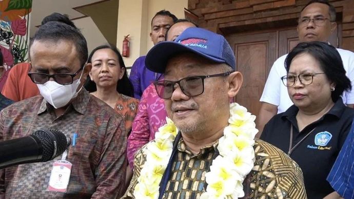Menteri Pendidikan Dasar dan Menengah (Mendikdasmen) Abdul Mu&rsquo;ti respons soal dugaan perundungan terhadap siswa SD Pemalang, Denpasar