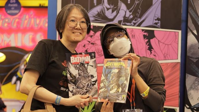 Warner Bros. Discovery Global Consumer Products dan DC mengungkap varian cover untuk serial komik populer DC, Absolute Batman, secara eksklusif bagi penggemar di Indonesia pada Indonesia Comic Con 2026. 