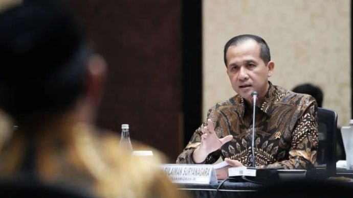 Menteri Transmigrasi Muhammad Iftitah Sulaiman Suryanagara menyampaikan pandangan dalam Rapat Kerja bersama Komite I DPD RI di Jakarta, Senin (5/10/2026).