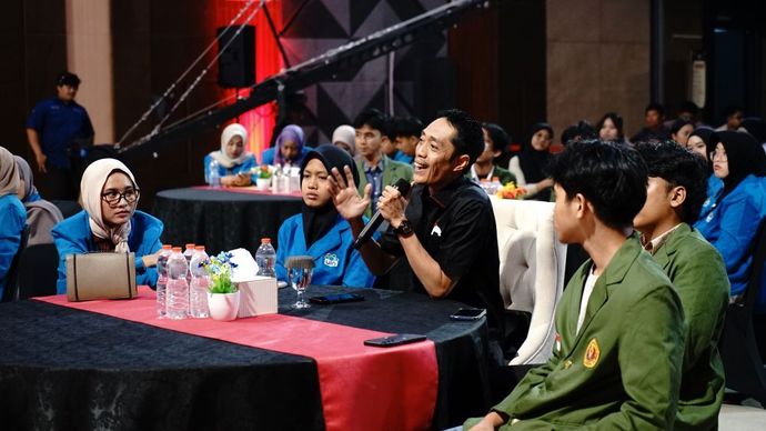 Politikus Partai Solidaritas Indonesia (PSI) Dian Sandi dalam mega talkshow Suara Nusantara di Nusantara TV