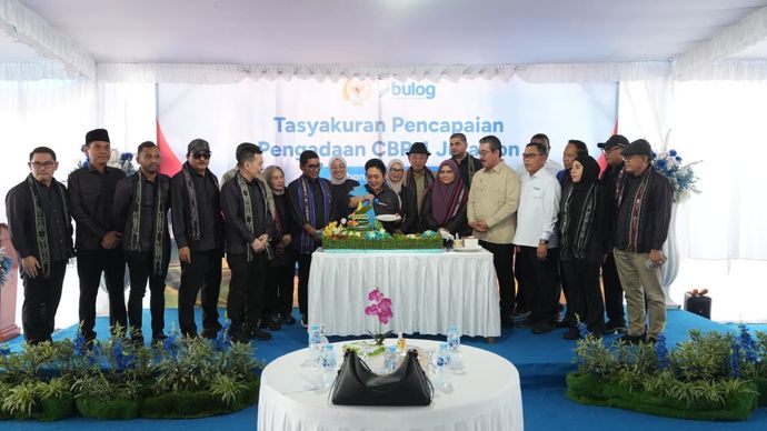 BULOG Cetak Sejarah Pengadaan 4 Juta Ton, Gelar Tasyakuran Bersama Komisi IV DPR RI di Ambon