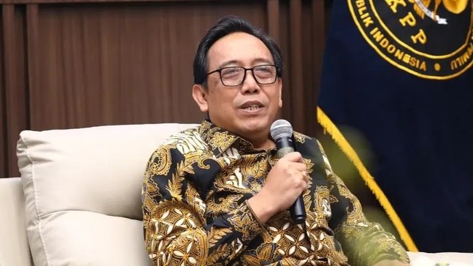I Dewa Kade Wiarsa Raka Sandi, (Anggota DKPP RI)