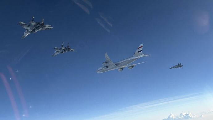 Pengawalan Jet Tempur hingga Lambaian Bendera Pelajar Warnai Kedatangan Presiden Mesir di Indonesia