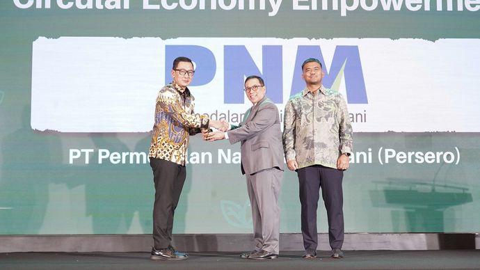 PNM Raih ESG NOW Awards 2026, Dorong Ibu Nasabah Mekaar Ubah Sampah Jadi Nilai Ekonomi