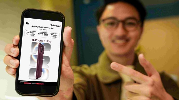 Telkomsel menghadirkan pilihan bundling Halo dan SIMPATI untuk iPhone 18 Pro dan iPhone 18 Pro Max yang kini tersedia di Indonesia, dengan berbagai manfaat tambahan sesuai kebutuhan pelanggan. Melalui program ini, pelanggan dapat menikmati pilihan pa