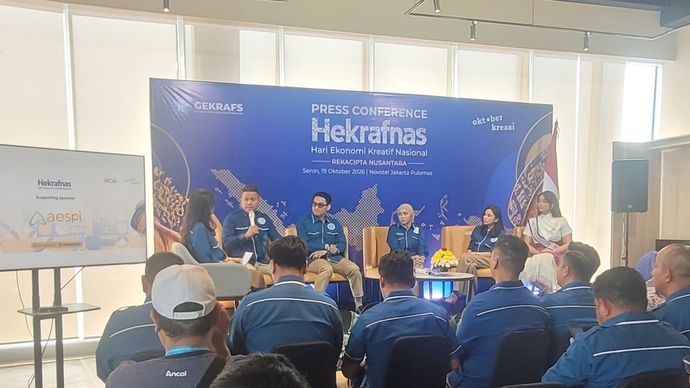 Jajaran pengurus DPP Gekrafs saat memaparkan rangkaian agenda Hekrafnas 2026 dalam konferensi pers di Novotel Jakarta Pulomas, Jakarta, Senin (19/10/2026).