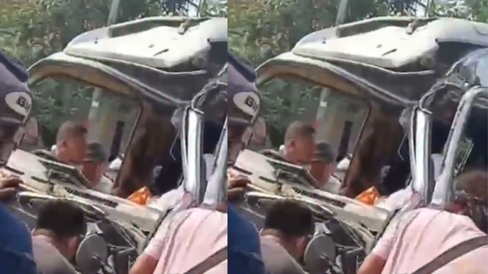 Mobil pembawa rombongan manasik haji TK Nurul Bahari Desa Sidamukti, Kecamatan Sukaresmi, Pandeglang mengalami kecelakaan di Jalan Raya Saketi-Pandeglang, Kecamatan Saketi, Rabu (21/10/26).