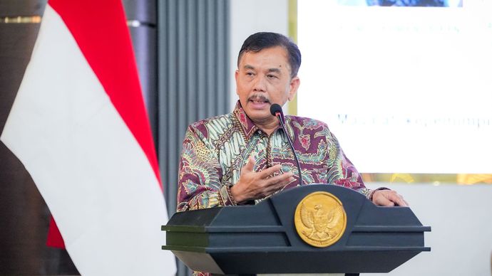  Kepala Badan Komunikasi Pemerintah (Bakom) RI, Syahganda Nainggolan