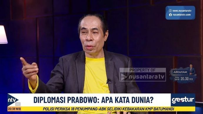 Pakar Politik Luar Negeri, Pitan Daslani dalam program GESTUR di Nusantara TV