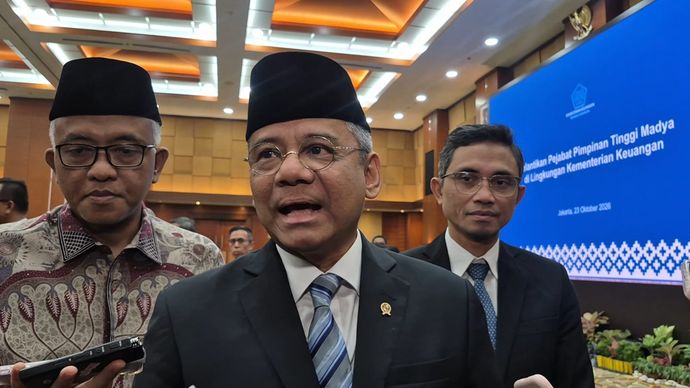 Menteri Keuangan Suahasil Nazara merespons usulan pembayaran gaji pegawai negeri sipil (PNS) hingga pensiunan melalui Koperasi Desa/Kelurahan Merah Putih (KDKMP).