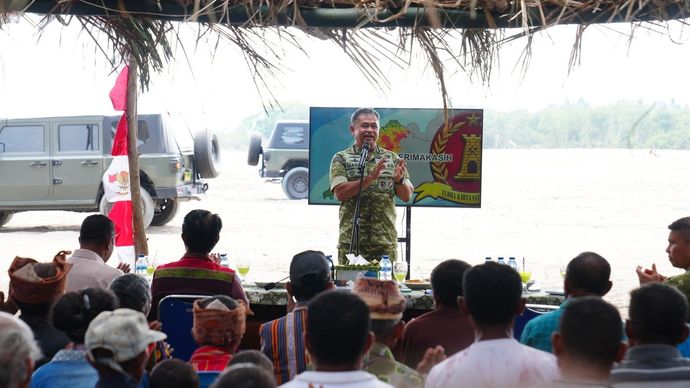 Kepala BNPPDT Jenderal TNI Maruli Simanjuntak saat mengunjungi NTT. 