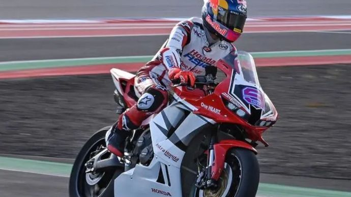 pembalap moto3 veda ega