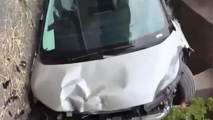 Airbag Xpeng X9 tak aktif saat kecelakaan parah. (Foto: Istimewa via CarNewsChina) 