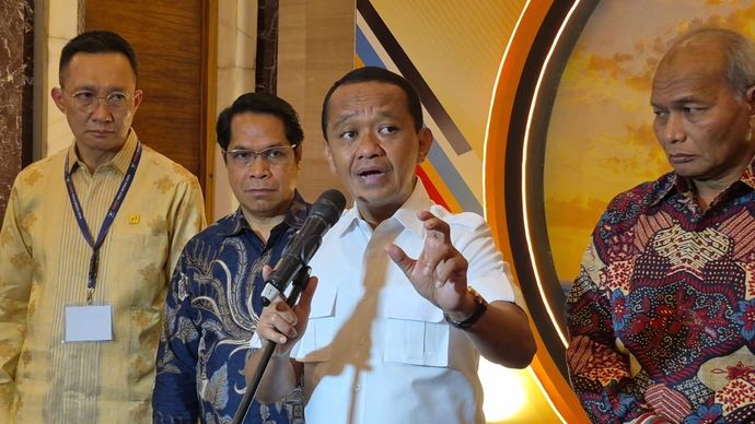 Menteri Koordinator Bidang Hilirisasi dan Transisi Energi sekaligus Menteri Energi dan Sumber Daya Mineral (ESDM) Bahlil Lahadalia buka suara terkait rencana pasokan minyak hingga 30 juta barel dari Uni Emirat Arab (UEA). 