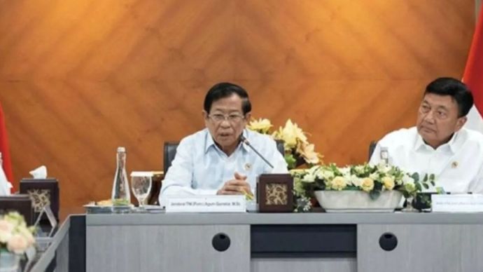 Anggota Watimpres/Koordinator Bidang Polhukam Agum Gumelar dan anggota Budi Gunawan dalam rapat Wantimpres di Jakarta, Rabu (28/10/2026) 