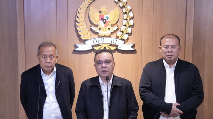 Pimpinan DPR RI, Sufmi Dasco Ahmad, Saan Mustopa dan Cucun Ahmad Syamsurijal. 