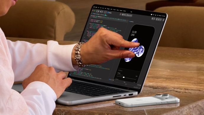 Apple MacBook Pro baru dengan layar sentuh. (Foto: Apple) 