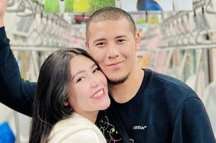 Terungkap Nama Anak Via Vallen dan Chevra Yolandi - Ntvnews.id
