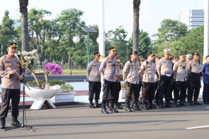 Polisi Siapkan Rantis dan Personel Antisipasi Aksi Protes di Gedung DPR ...