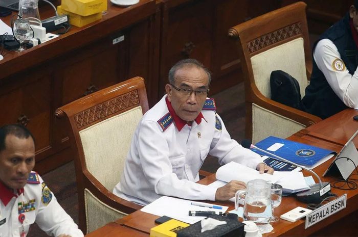 Yuqori sifatli bi porno Dunyodagi eng seksual dumba