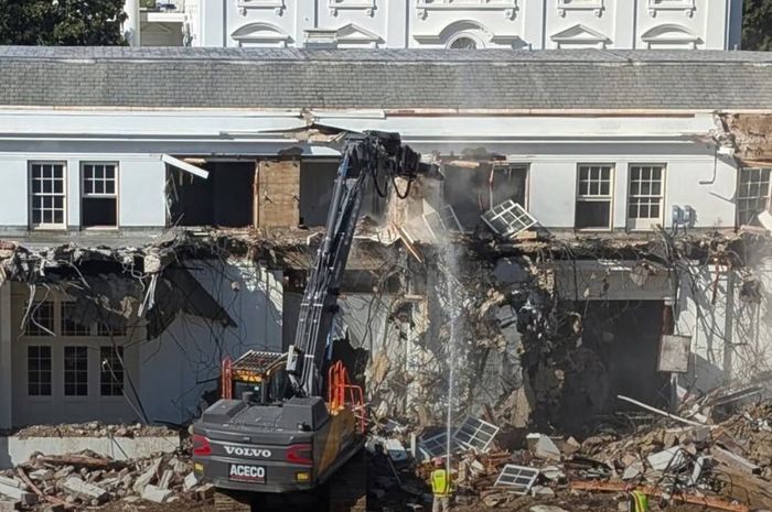 Trump Bangun Ruang Dansa Gedung Putih Rp4 Triliun, Sayap Timur Mulai  Diruntuhkan - Ntvnews.id