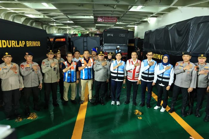 Polri Kirim Bantuan ke Wilayah Bencana Sumatra Pakai Kapal Pelni. 
