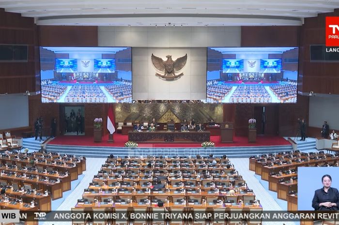 Suasana Rapat Paripurna DPR RI saat membahas RUU Pemerintahan Aceh di Kompleks Parlemen Senayan Jakarta
