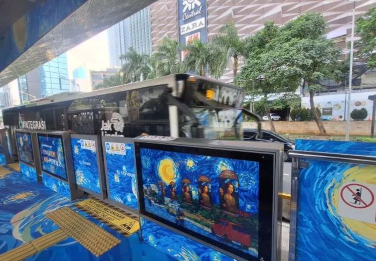 Transjakarta Sediakan Takjil untuk Buka Puasa Selama Bulan Ramadhan