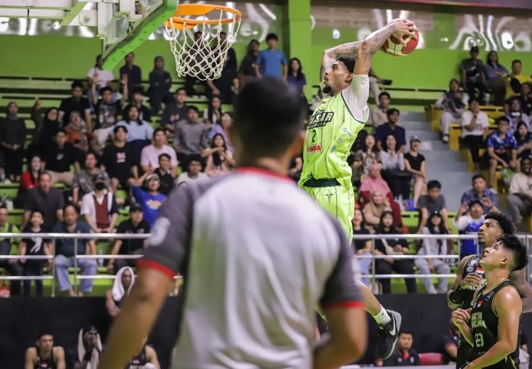 Satya Wacana Bangkit dan Tumbangkan Pacific Caesar Surabaya 88-84