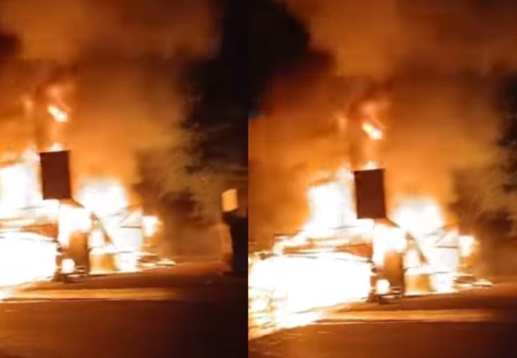 Kebakaran Besar Landa Cikunir, Api Lahap Warung dan Rumah Warga