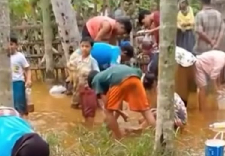 Viral Temuan Solar Keluar dari Tanah di Aceh Timur Pasca Banjir