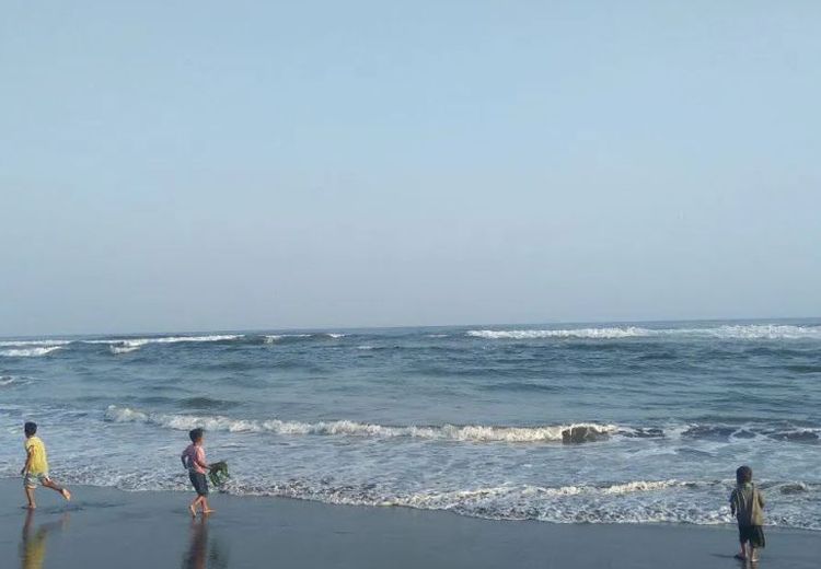 Waspada! Cuaca Ekstrem Intai Destinasi Wisata Jateng Hari Ini