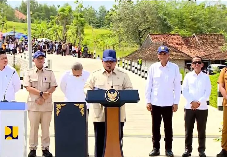 Tekad Prabowo Tak Boleh Ada Daerah Tertinggal dan Janji Turunkan Biaya Logistik