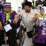 Prabowo Sapa Calon Jamaah Haji di Bandara: Mabrur ya Pak, Bu Semua