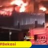 Kebakaran Mengerikan Hantam Showroom Ban di Pondok Gede