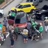 Motor Ditabrak Mobil di Kuningan, Driver Ojol Luka-luka