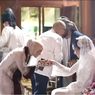 Momen Langka, Maia Estianty dan Mulan Jameela Bersalaman di Siraman Al Ghazali