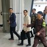 Bawa Tas Hitam, Nadiem Makarim Bungkam saat tiba di Kejagung