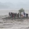 18 Orang Tewas Terjebak Banjir Bandang Saat Piknik di Sungai Pakistan