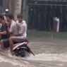 Banjir Rendam Jalan Pekapuran Depok Akibat Hujan Deras