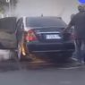 Mobil Terbakar di Kawasan Industri Suryacipta Karawang Pagi Ini